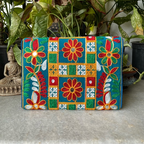 NWOT Multicolour Embroidered Two Way Bag - Picture 4 of 7